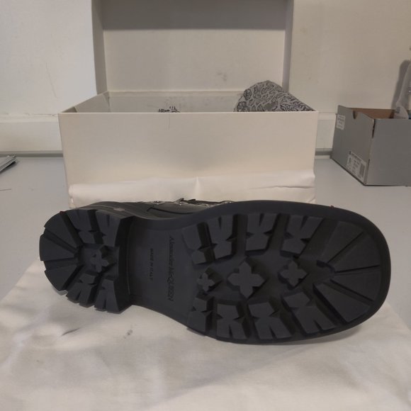 NiB Alexander McQueen Men\'s Leather Chelsea Grommet Boots Black Size 41E FLD225 main image 8